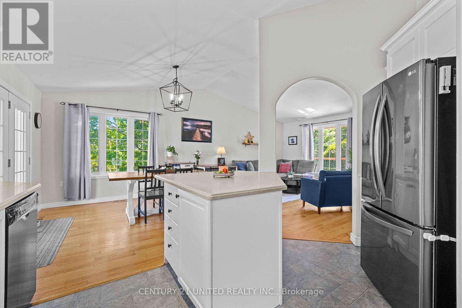 2096 Deer Bay Road, Selwyn, Ontario  K0L 2H0 - Photo 12 - X12414930