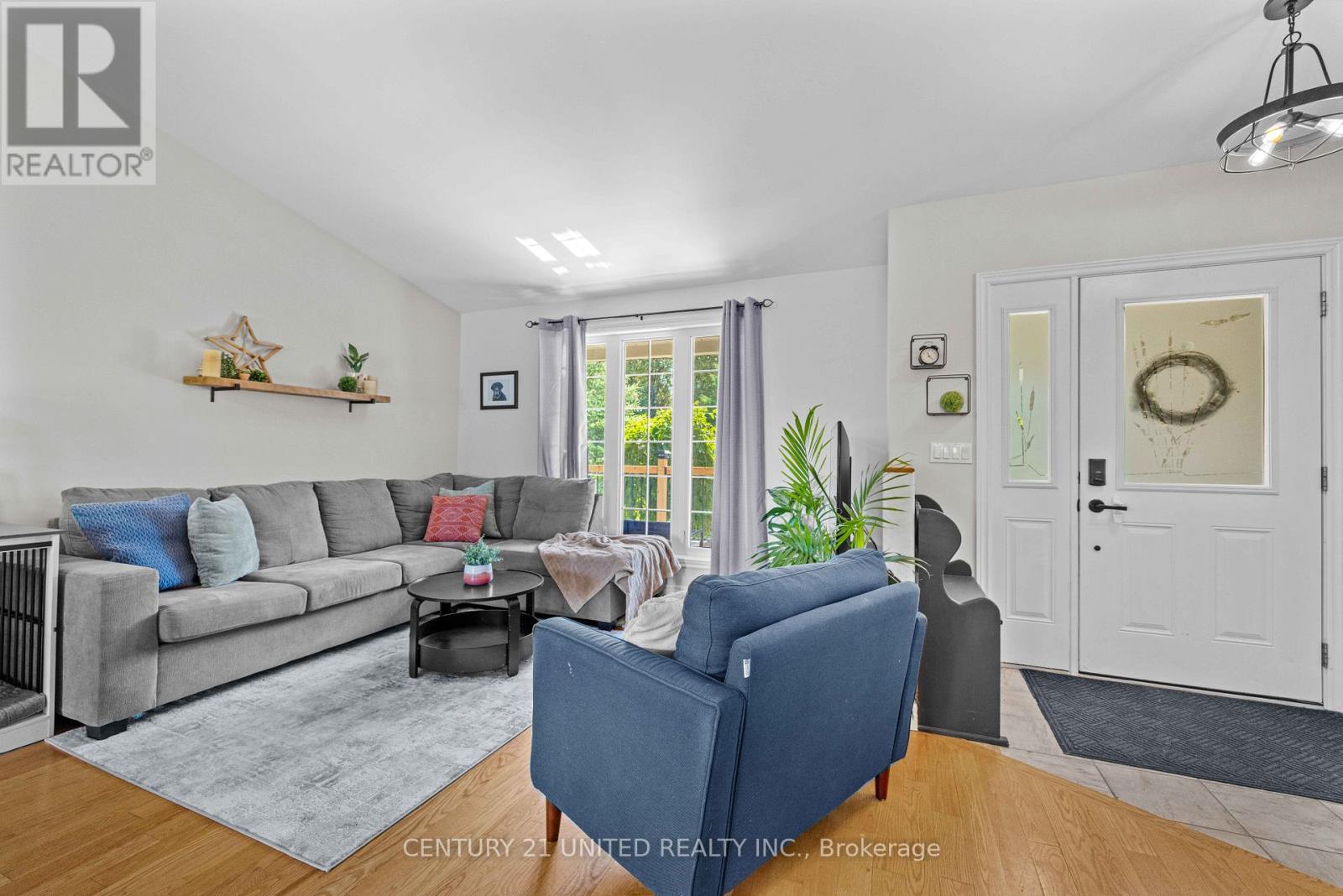 2096 Deer Bay Road, Selwyn, Ontario  K0L 2H0 - Photo 5 - X12414930