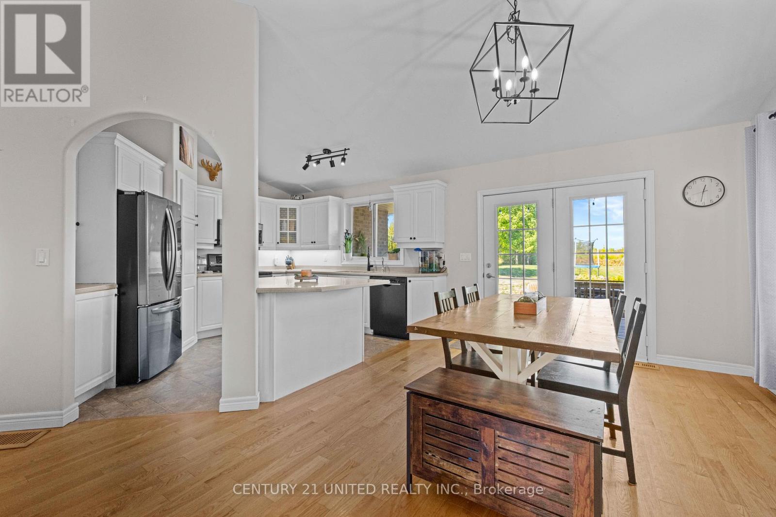 2096 Deer Bay Road, Selwyn, Ontario  K0L 2H0 - Photo 9 - X12414930