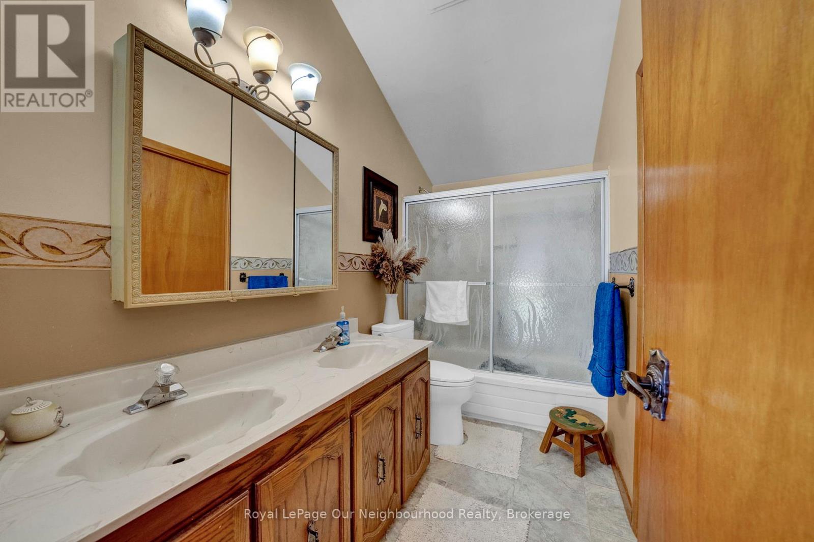9 Columbus Street S, Kawartha Lakes (Ops), Ontario  K9V 0J9 - Photo 27 - X12415248