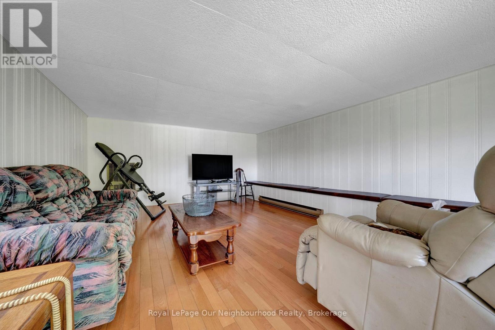 9 Columbus Street S, Kawartha Lakes (Ops), Ontario  K9V 0J9 - Photo 28 - X12415248