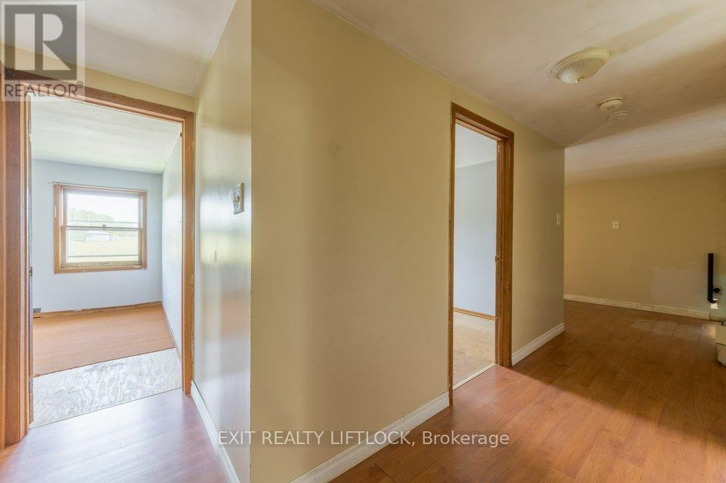 194 County Rd 10, Cavan Monaghan (Cavan Twp), Ontario  L0A 1G0 - Photo 34 - X12415738