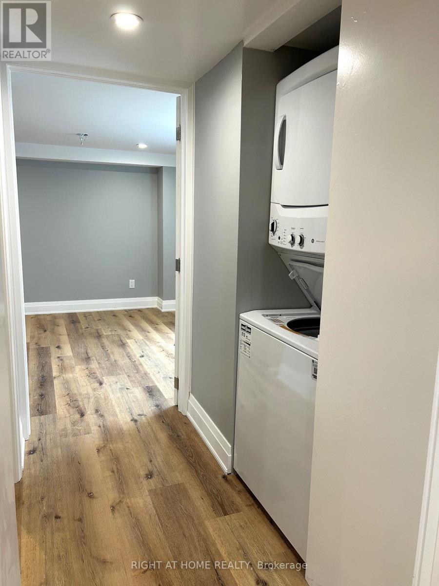 Lower Unit - 7 Mary Street E, Kawartha Lakes (Lindsay), Ontario  K9V 1V1 - Photo 5 - X12417635