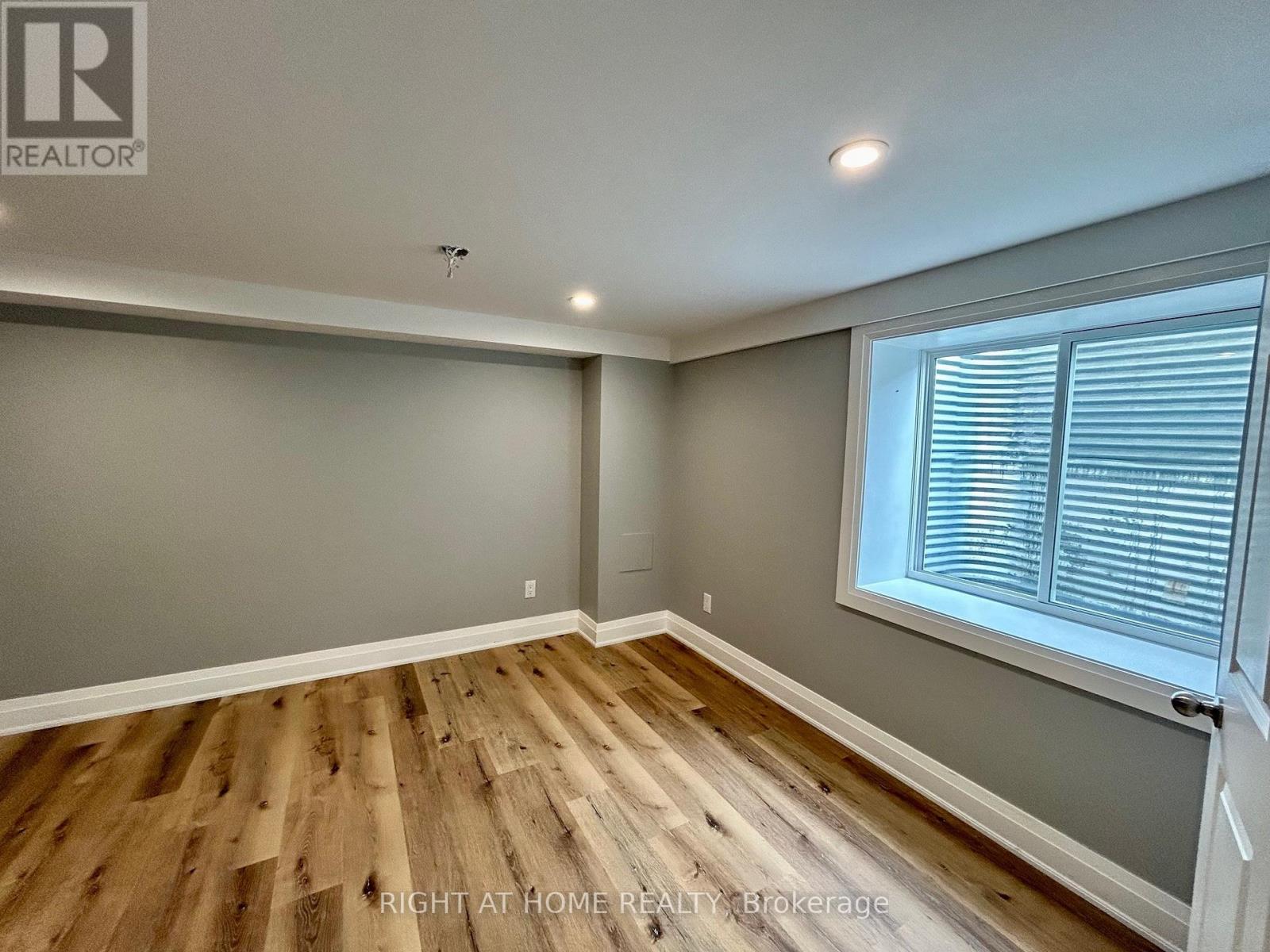 Lower Unit - 7 Mary Street E, Kawartha Lakes (Lindsay), Ontario  K9V 1V1 - Photo 8 - X12417635