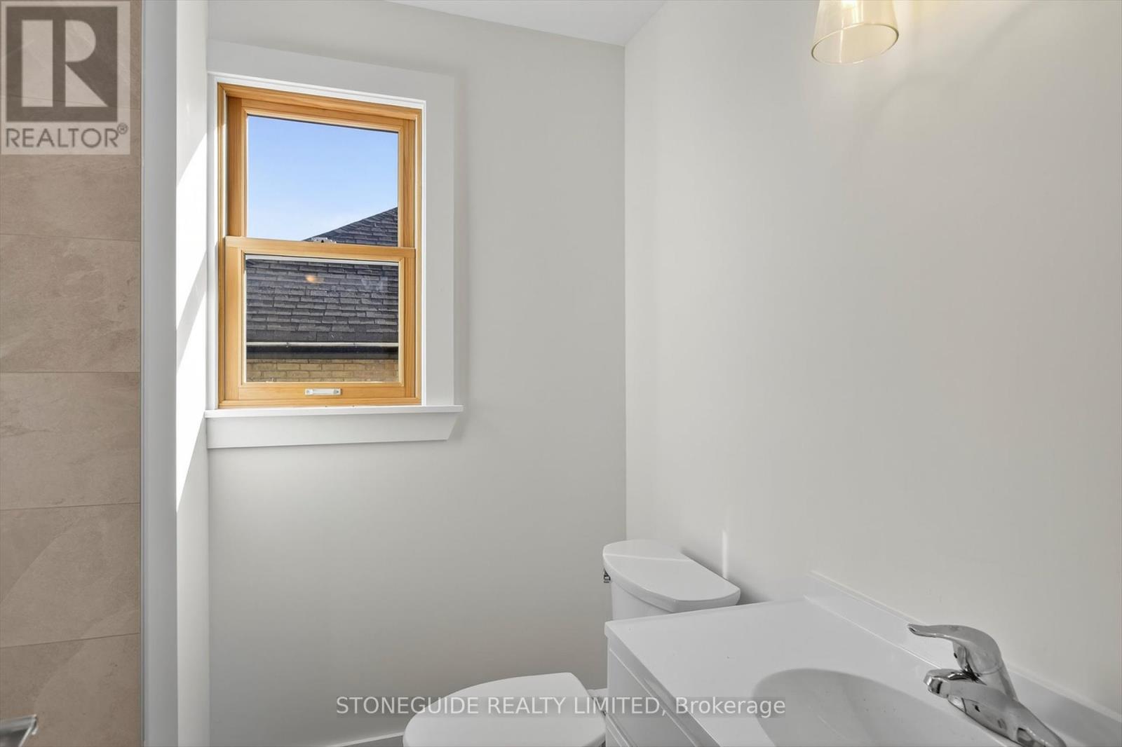 550 Bolivar Street, Peterborough (Town Ward 3), Ontario  K9J 4R8 - Photo 25 - X12417976