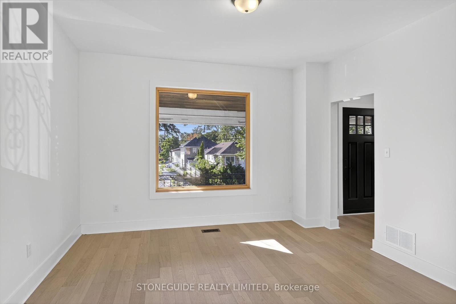 550 Bolivar Street, Peterborough (Town Ward 3), Ontario  K9J 4R8 - Photo 6 - X12417976