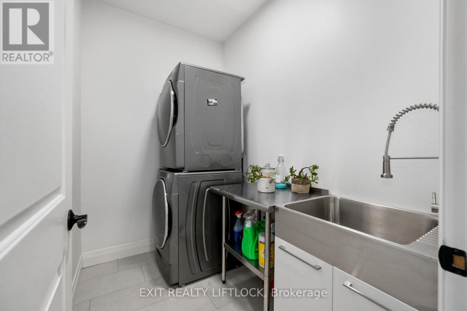 1658 County Road 40, Douro-Dummer, Ontario  K0L 2V0 - Photo 24 - X12418082