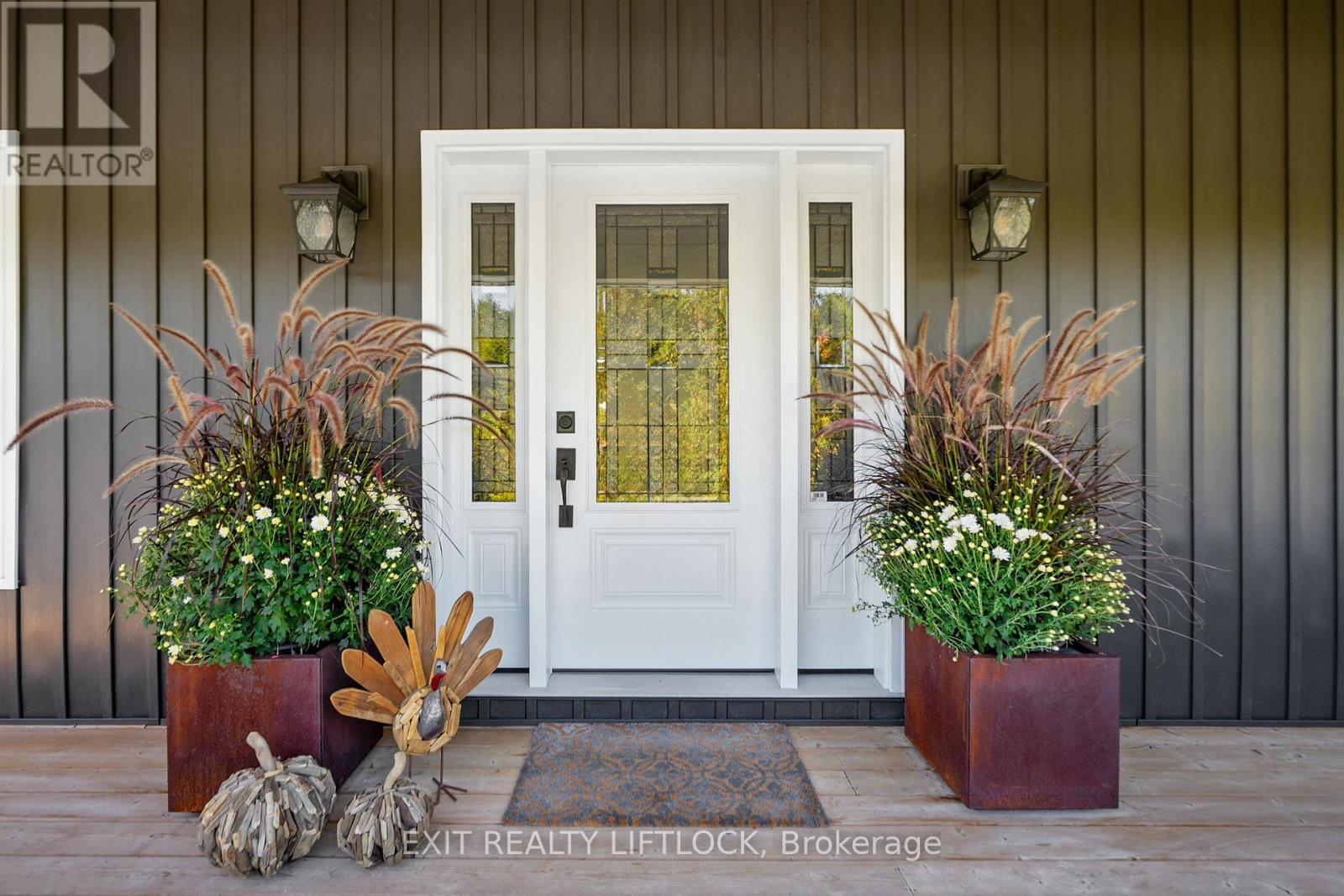 1658 County Road 40, Douro-Dummer, Ontario  K0L 2V0 - Photo 4 - X12418082