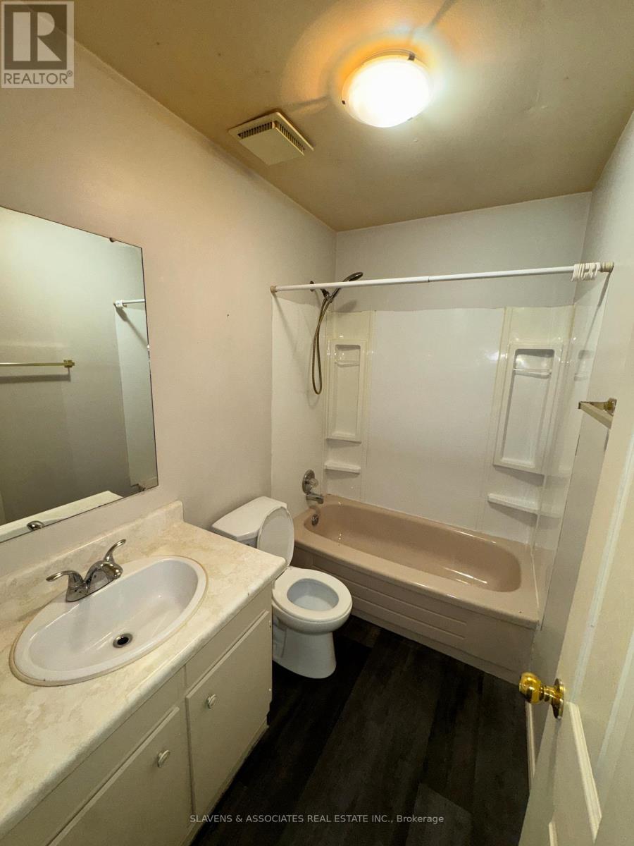 10 - 45 King Avenue W, Clarington (Newcastle), Ontario  L1B 1H2 - Photo 5 - E12418303