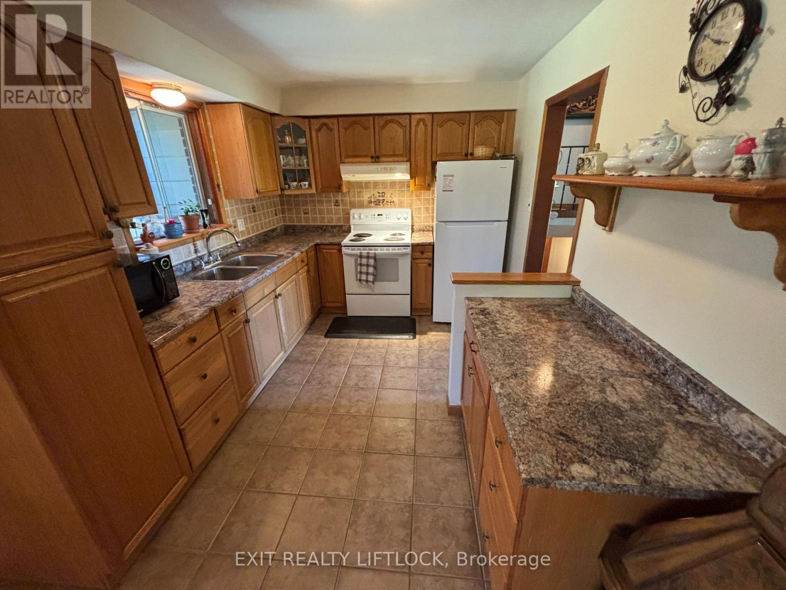 2725 Dummer Asphodel Road, Asphodel-Norwood, Ontario  K0L 2V0 - Photo 8 - X12418389