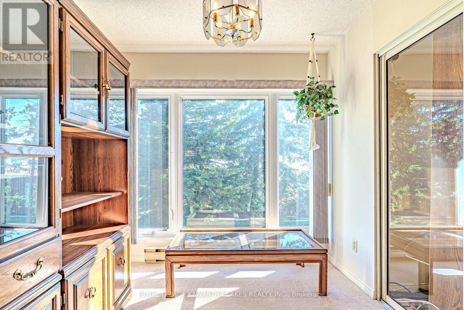 215 - 2 Heritage Way, Kawartha Lakes (Lindsay), Ontario  K9V 5P5 - Photo 10 - X12418440