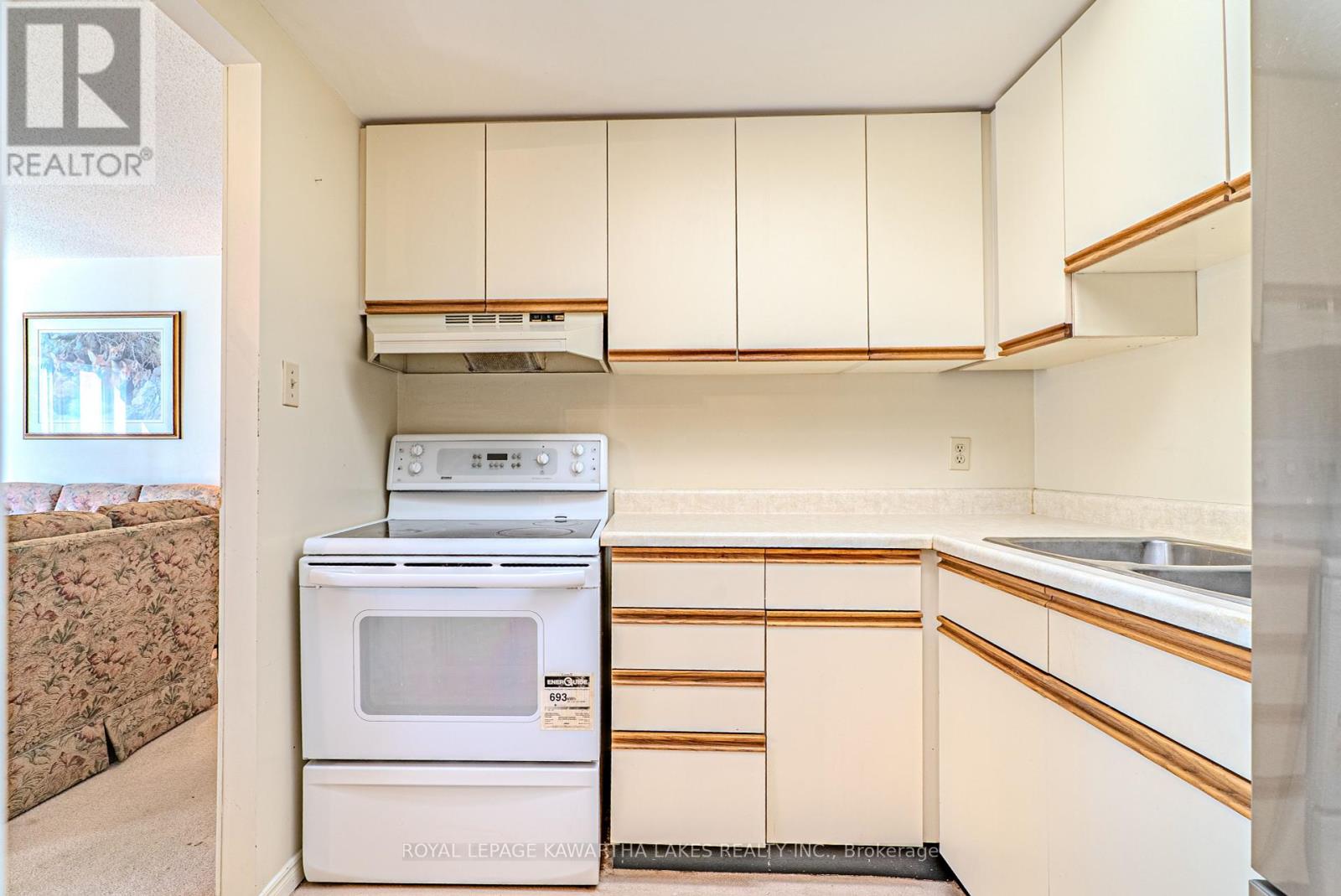 215 - 2 Heritage Way, Kawartha Lakes (Lindsay), Ontario  K9V 5P5 - Photo 16 - X12418440