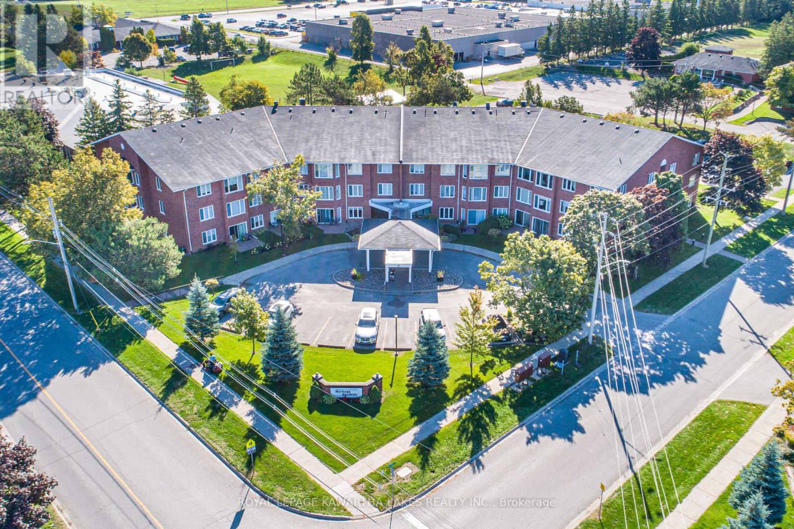 215 - 2 Heritage Way, Kawartha Lakes (Lindsay), Ontario  K9V 5P5 - Photo 3 - X12418440