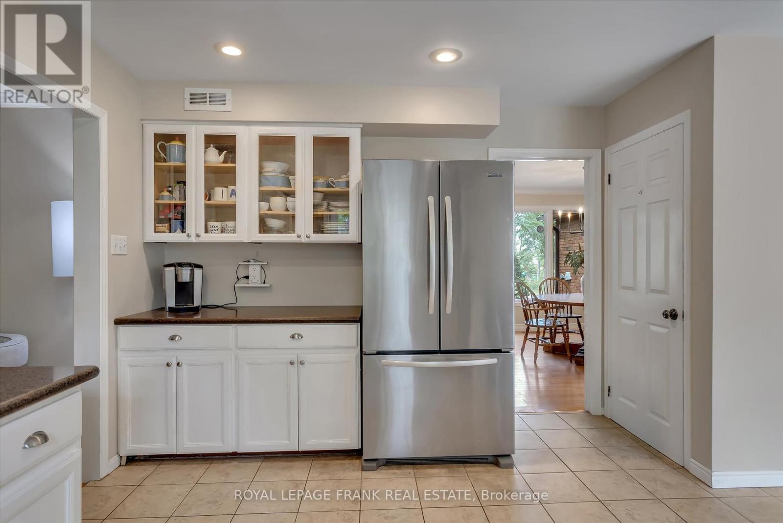 1887 Campbell Avenue, Cavan Monaghan (Cavan-Monaghan), Ontario  K9J 0E5 - Photo 13 - X12418636