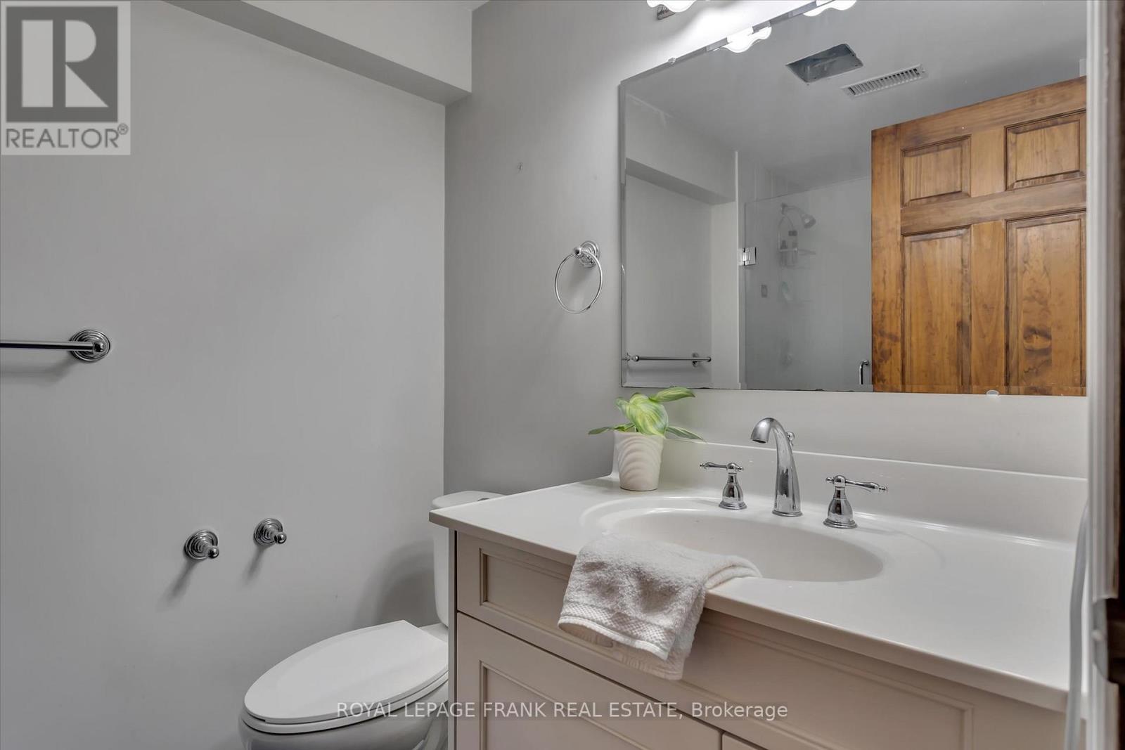 1887 Campbell Avenue, Cavan Monaghan (Cavan-Monaghan), Ontario  K9J 0E5 - Photo 36 - X12418636