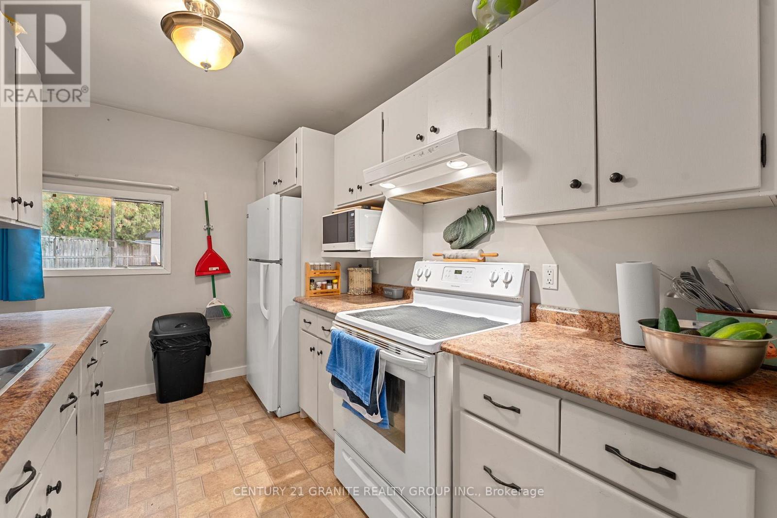 940 Mayo Lake Road, Carlow/mayo (Mayo Ward), Ontario  K0L 2M0 - Photo 10 - X12418657