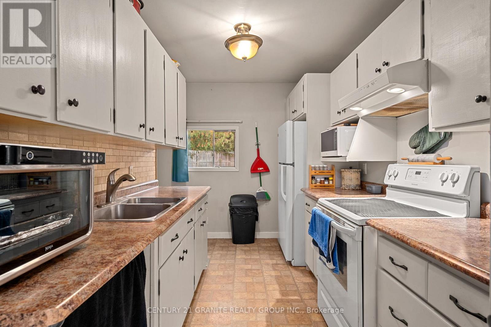 940 Mayo Lake Road, Carlow/mayo (Mayo Ward), Ontario  K0L 2M0 - Photo 8 - X12418657