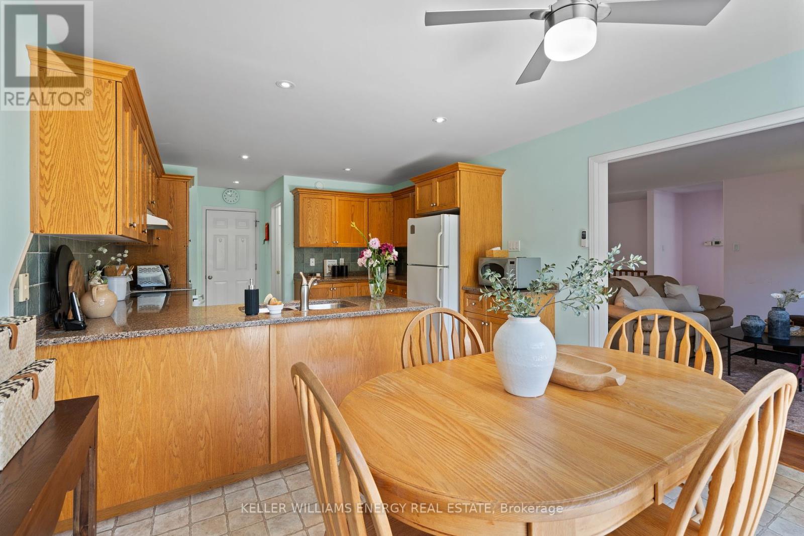 5 Fortye Gate, Peterborough (Otonabee Ward 1), Ontario  K9K 2E7 - Photo 23 - X12418660