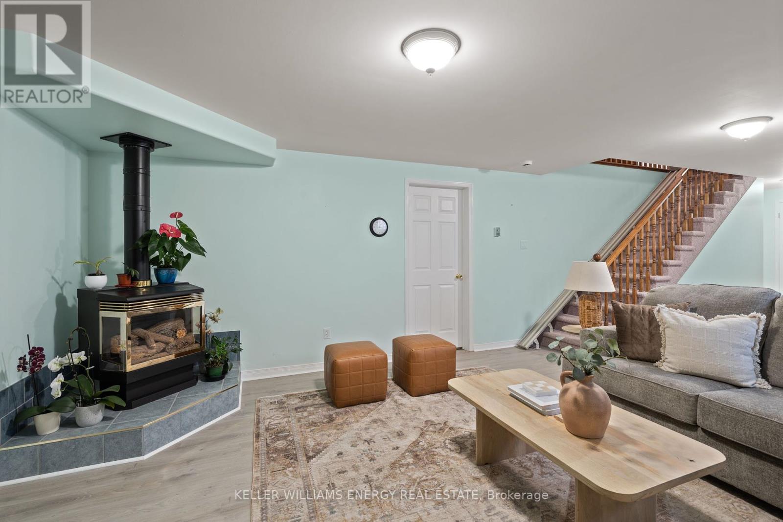 5 Fortye Gate, Peterborough (Otonabee Ward 1), Ontario  K9K 2E7 - Photo 40 - X12418660