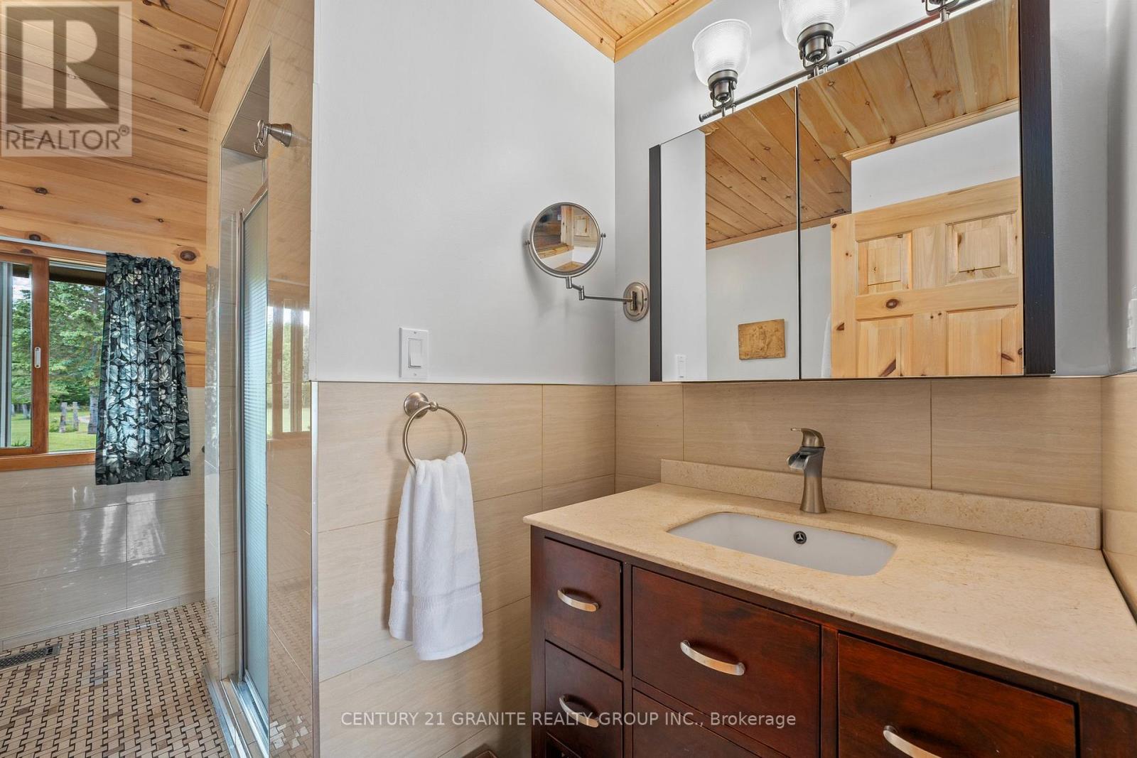 1231/1233 Hagen Road, Highlands East (Cardiff Ward), Ontario  K0L 1M0 - Photo 14 - X12418754