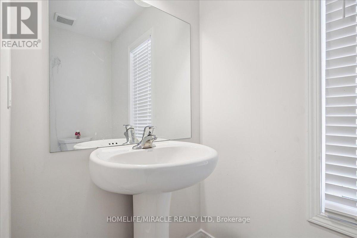 1614 Hetherington Drive, Peterborough (Northcrest Ward 5), Ontario  K9L 1Y7 - Photo 24 - X12418730