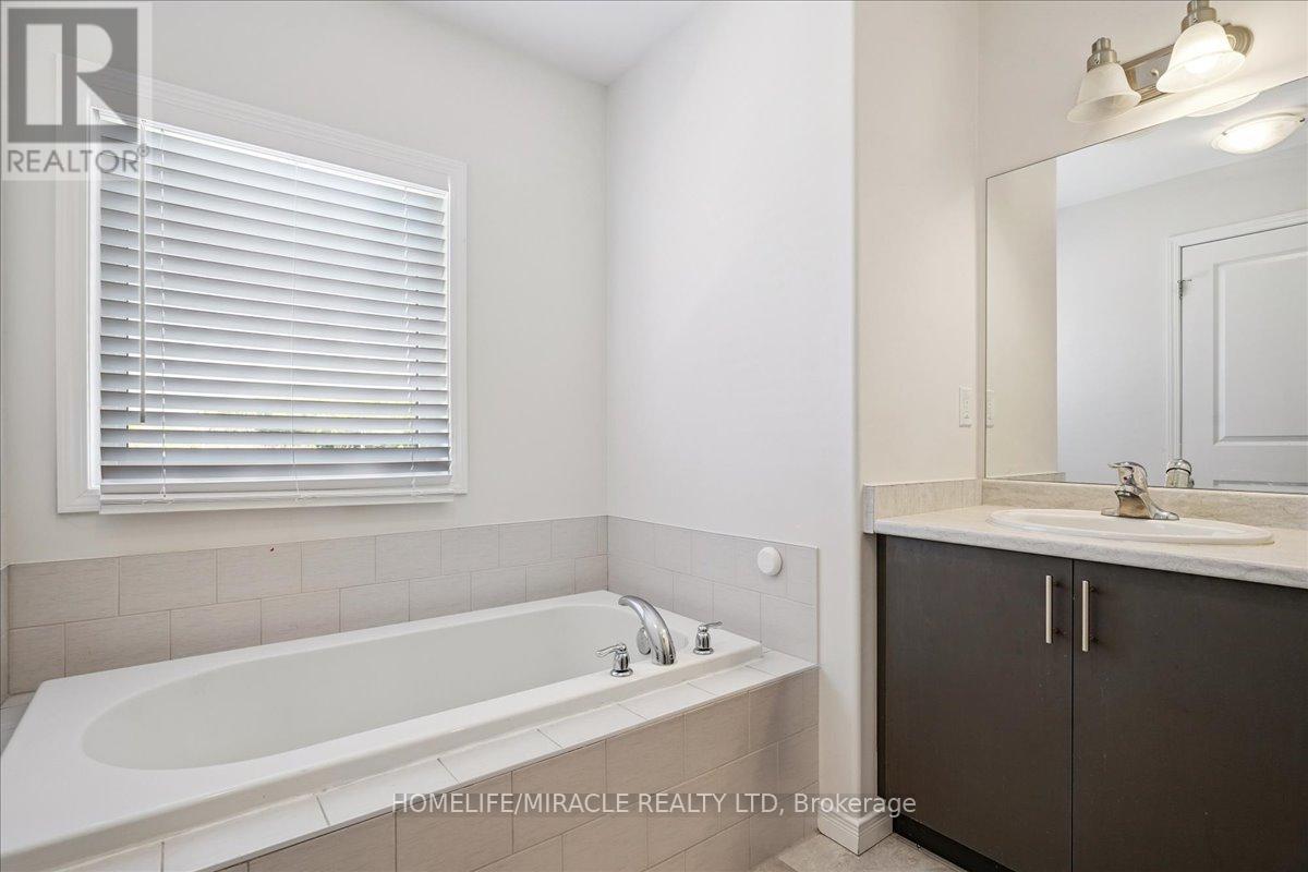 1614 Hetherington Drive, Peterborough (Northcrest Ward 5), Ontario  K9L 1Y7 - Photo 28 - X12418730