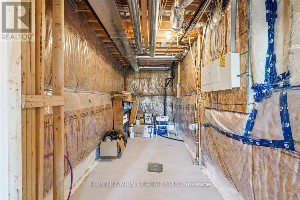 1614 Hetherington Drive, Peterborough (Northcrest Ward 5), Ontario  K9L 1Y7 - Photo 40 - X12418730