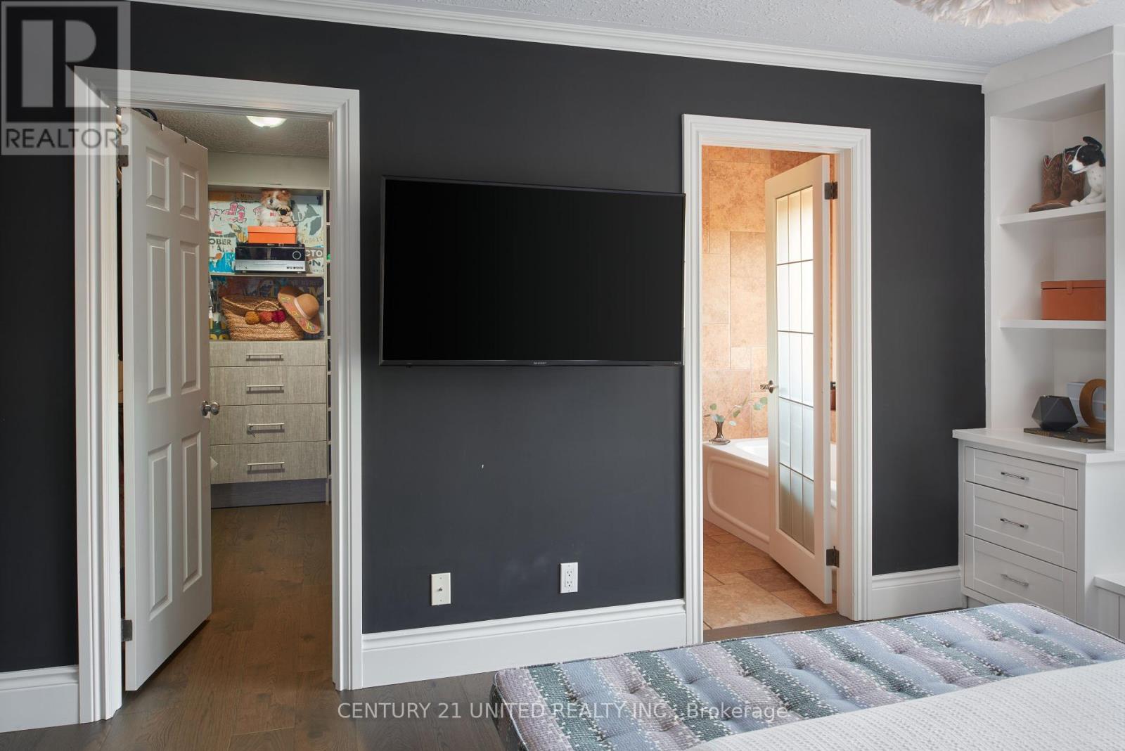 7 Maplehill Drive, Cavan Monaghan (Cavan-Monaghan), Ontario  K9J 0E5 - Photo 17 - X12419339