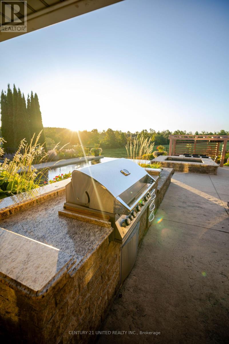 7 Maplehill Drive, Cavan Monaghan (Cavan-Monaghan), Ontario  K9J 0E5 - Photo 37 - X12419339