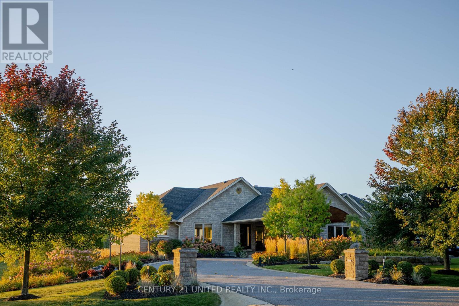 7 Maplehill Drive, Cavan Monaghan (Cavan-Monaghan), Ontario  K9J 0E5 - Photo 47 - X12419339