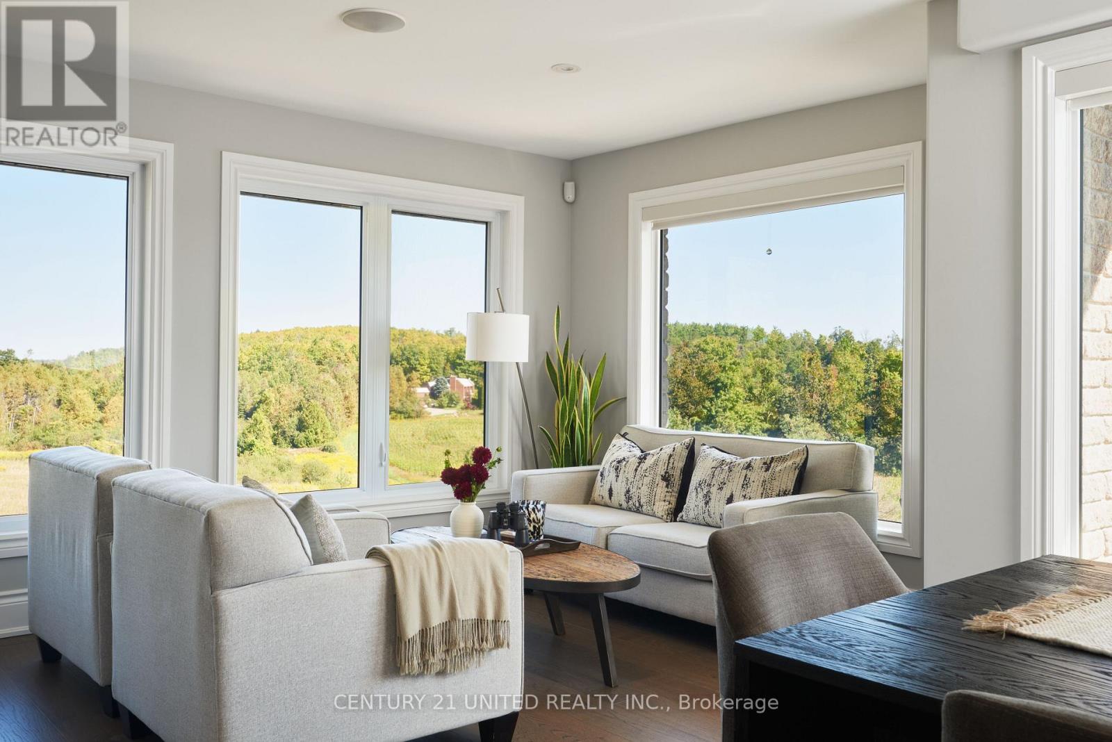 7 Maplehill Drive, Cavan Monaghan (Cavan-Monaghan), Ontario  K9J 0E5 - Photo 9 - X12419339