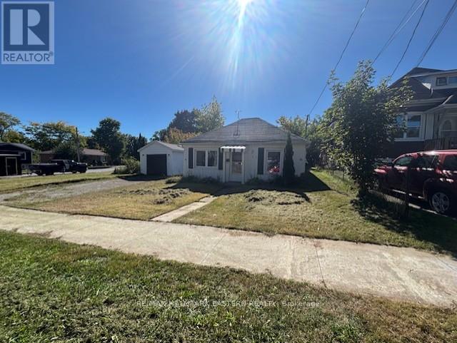 71 Glenelg Street E, Kawartha Lakes (Lindsay), Ontario  K9V 1Z4 - Photo 3 - X12419464