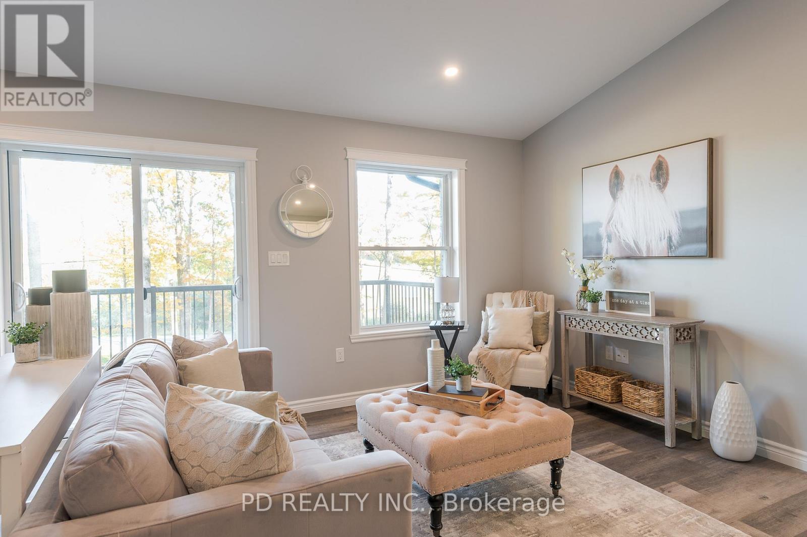 2 East Street, Kawartha Lakes (Manvers), Ontario  L0A 1A0 - Photo 12 - X12419519