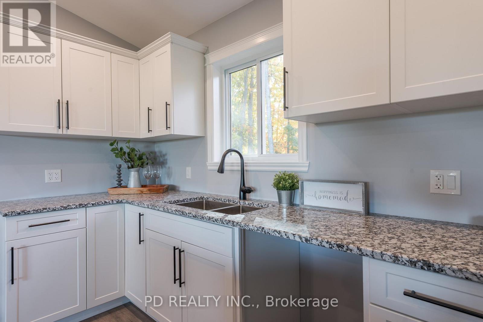 2 East Street, Kawartha Lakes (Manvers), Ontario  L0A 1A0 - Photo 19 - X12419519