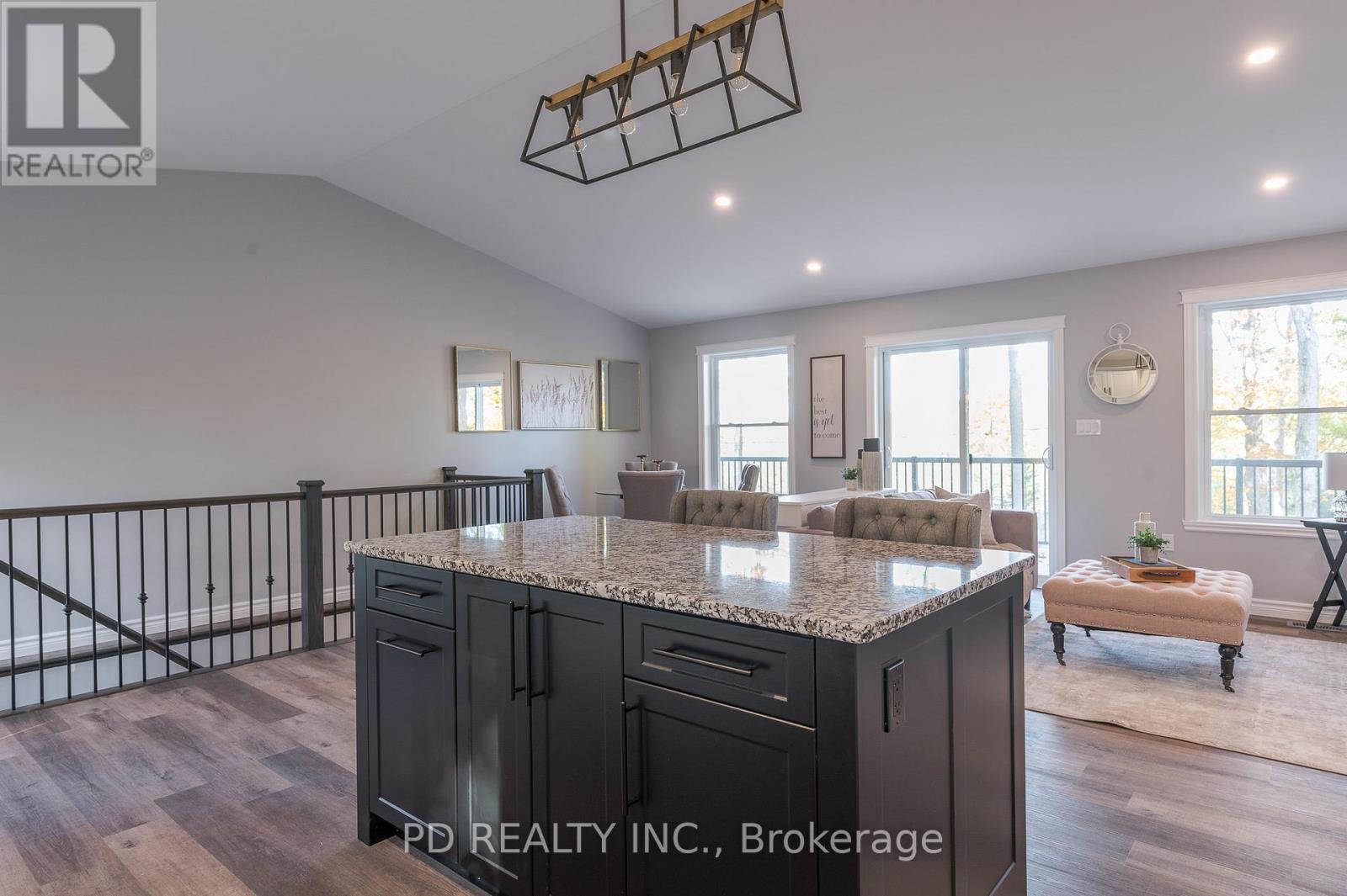 2 East Street, Kawartha Lakes (Manvers), Ontario  L0A 1A0 - Photo 21 - X12419519