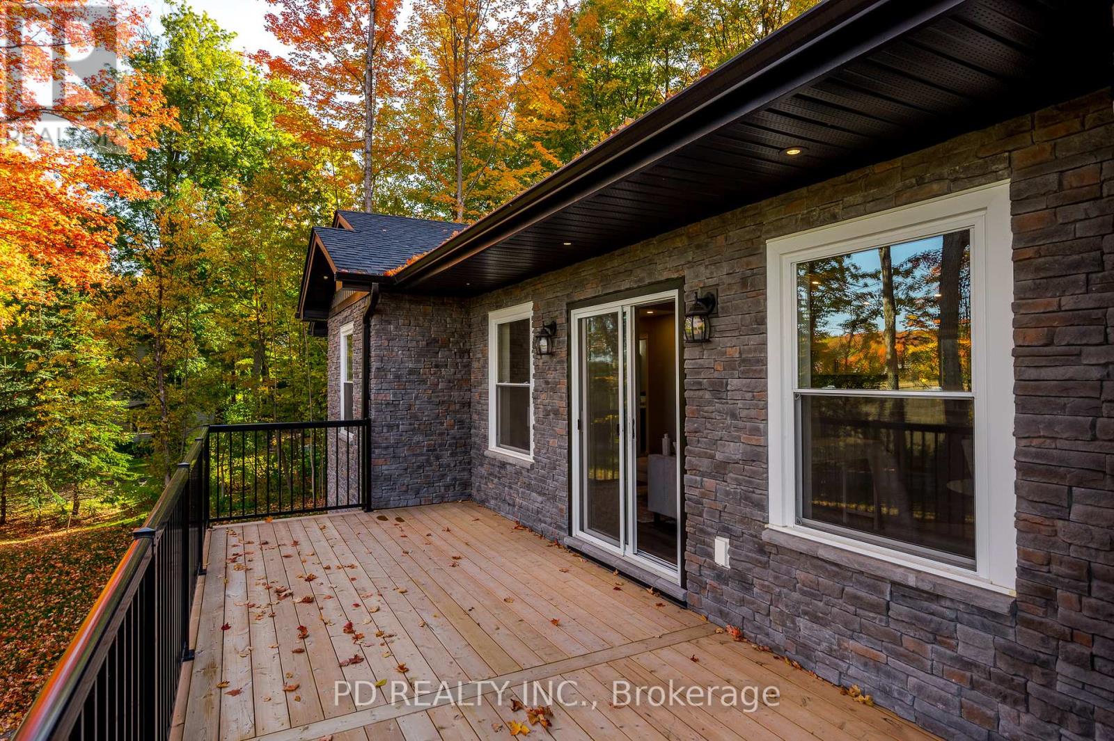 2 East Street, Kawartha Lakes (Manvers), Ontario  L0A 1A0 - Photo 28 - X12419519