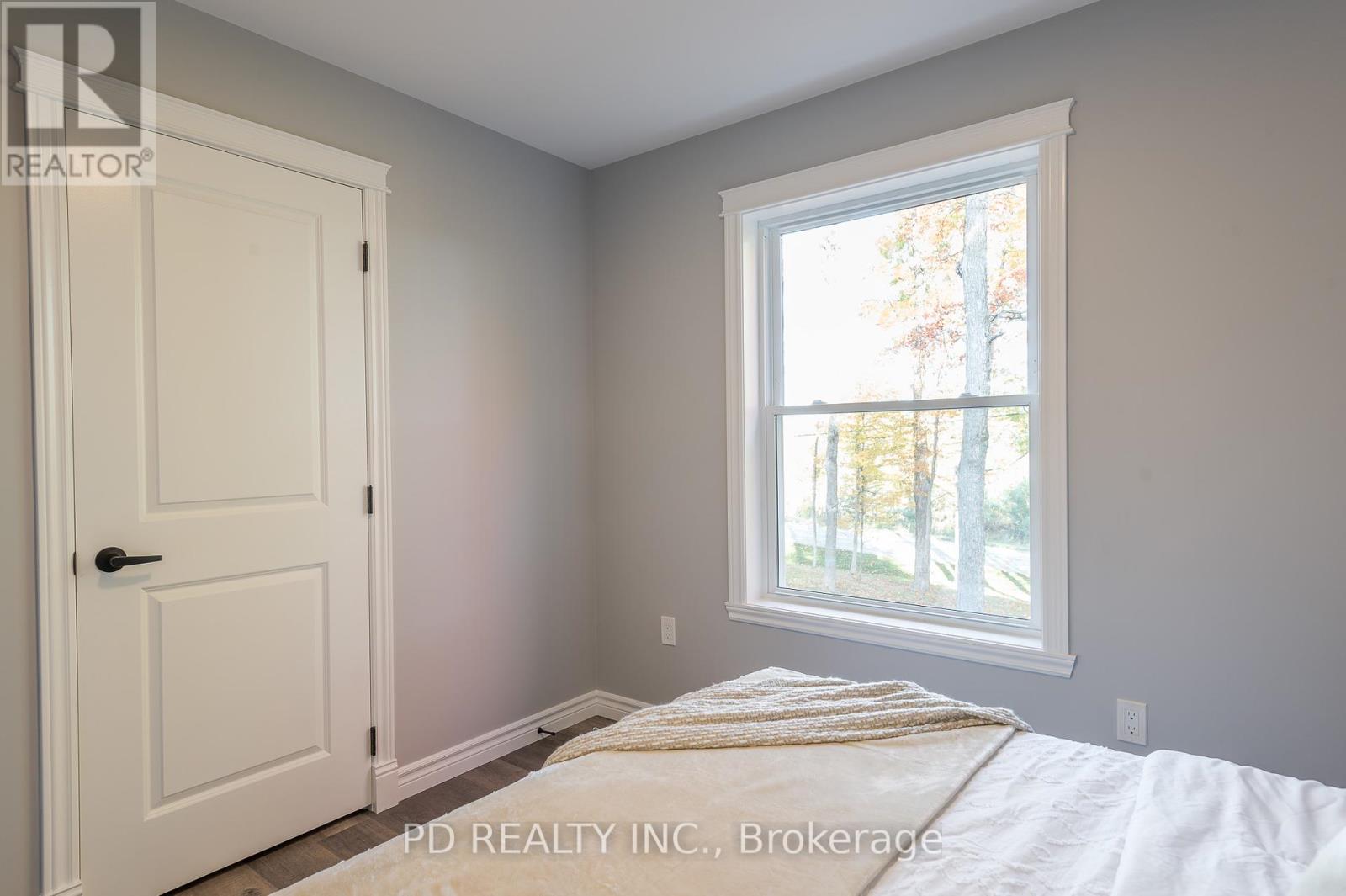 2 East Street, Kawartha Lakes (Manvers), Ontario  L0A 1A0 - Photo 35 - X12419519