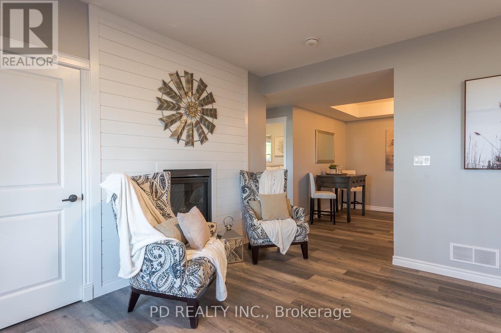 2 East Street, Kawartha Lakes (Manvers), Ontario  L0A 1A0 - Photo 44 - X12419519