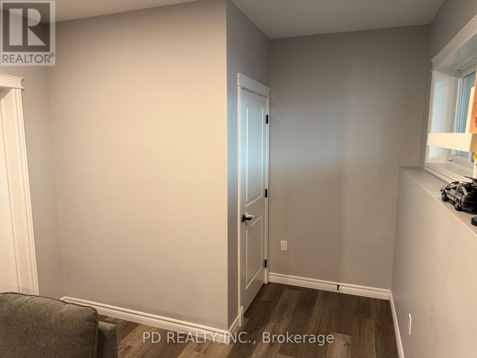 2 East Street, Kawartha Lakes (Manvers), Ontario  L0A 1A0 - Photo 45 - X12419519