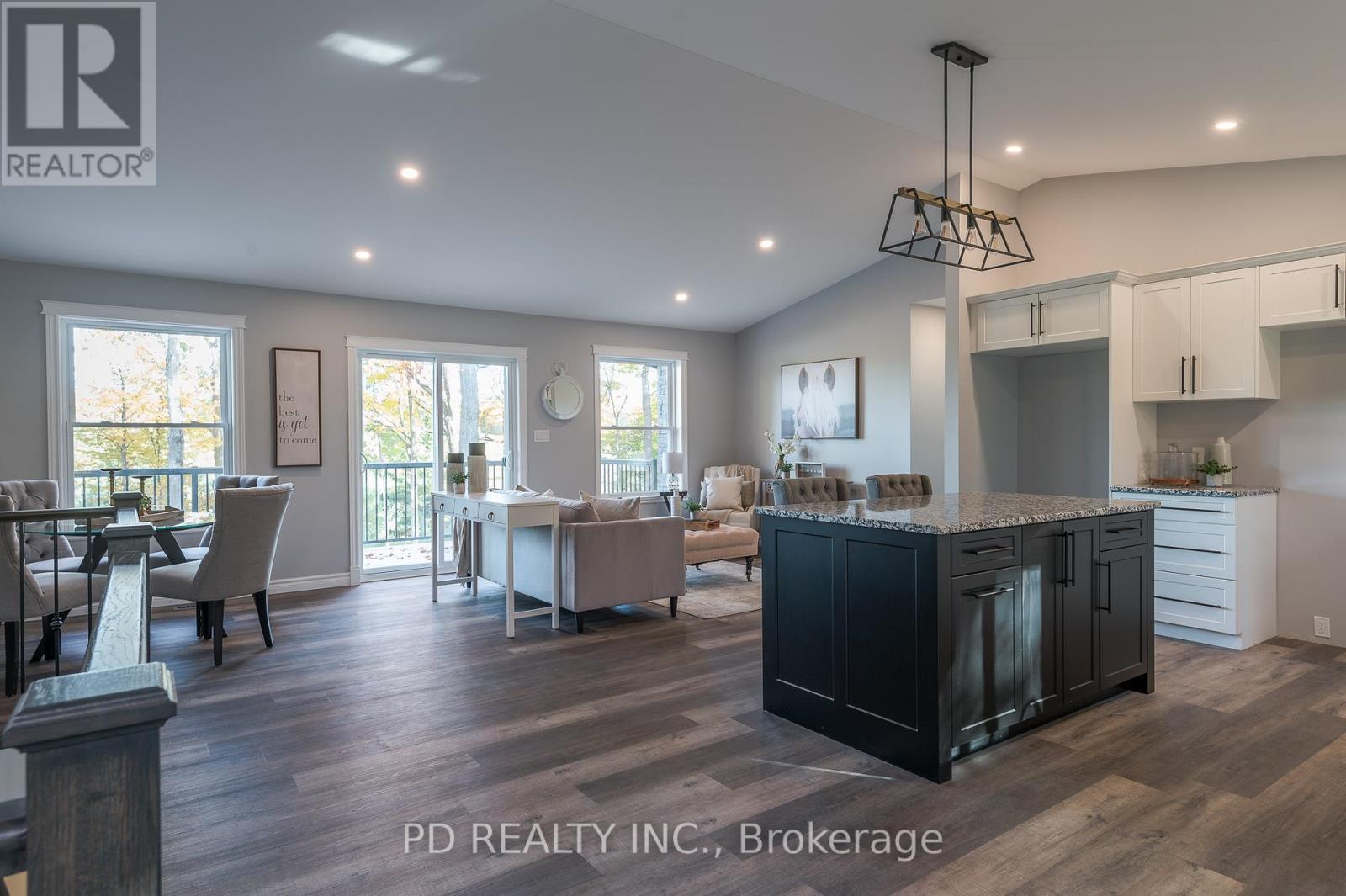 2 East Street, Kawartha Lakes (Manvers), Ontario  L0A 1A0 - Photo 8 - X12419519