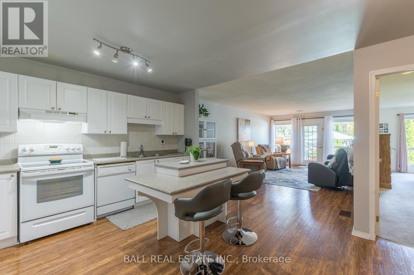 3014 Westridge Boulevard, Peterborough (Monaghan Ward 2), Ontario  K9K 2L2 - Photo 10 - X12419559
