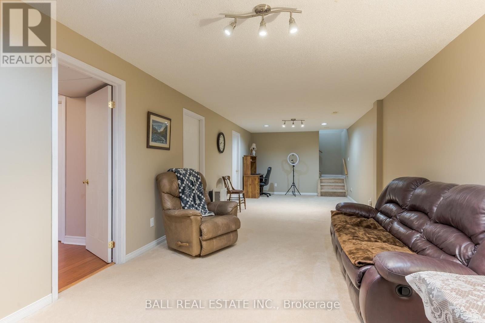 3014 Westridge Boulevard, Peterborough (Monaghan Ward 2), Ontario  K9K 2L2 - Photo 34 - X12419559