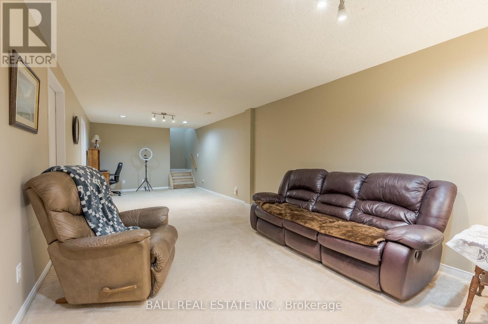 3014 Westridge Boulevard, Peterborough (Monaghan Ward 2), Ontario  K9K 2L2 - Photo 35 - X12419559