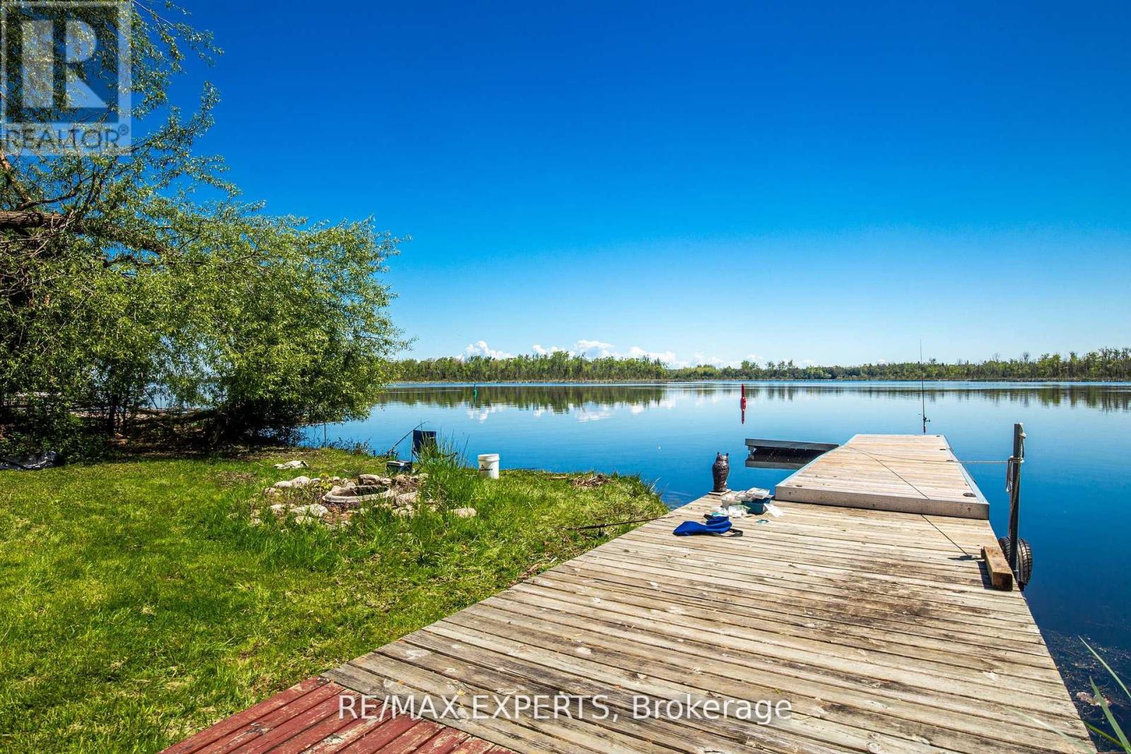 24 Riverside Drive, Kawartha Lakes (Ops), Ontario  K9V 0H6 - Photo 11 - X12419414