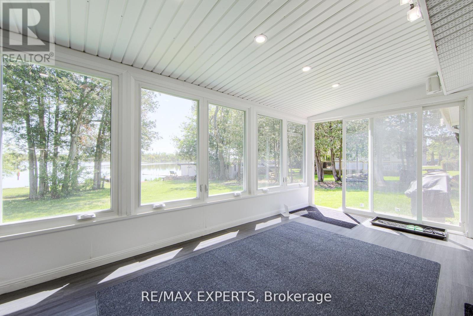 24 Riverside Drive, Kawartha Lakes (Ops), Ontario  K9V 0H6 - Photo 14 - X12419414