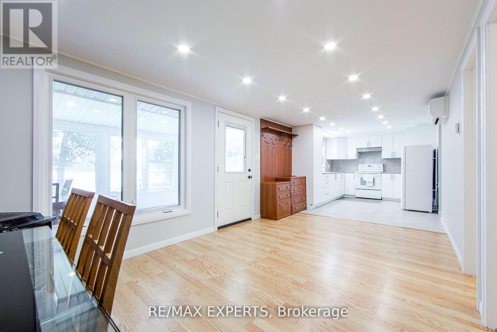 24 Riverside Drive, Kawartha Lakes (Ops), Ontario  K9V 0H6 - Photo 21 - X12419414