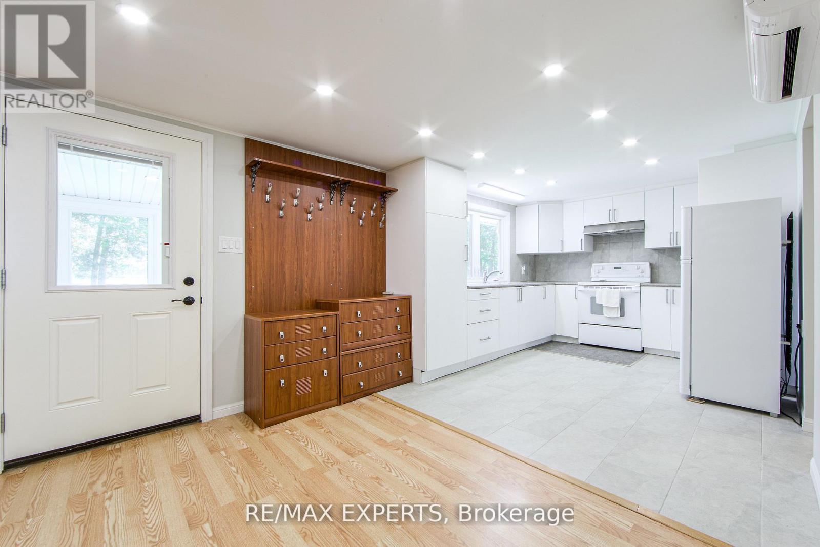 24 Riverside Drive, Kawartha Lakes (Ops), Ontario  K9V 0H6 - Photo 26 - X12419414