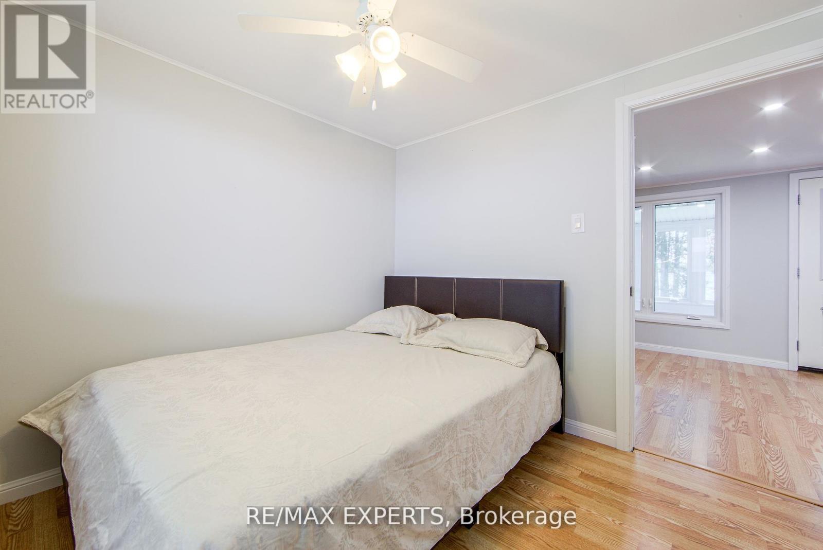 24 Riverside Drive, Kawartha Lakes (Ops), Ontario  K9V 0H6 - Photo 34 - X12419414