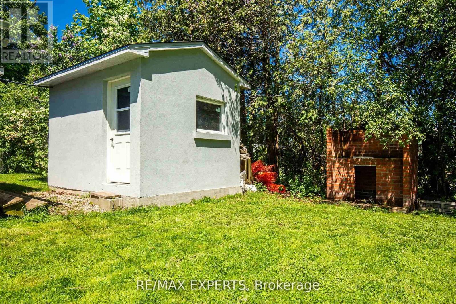 24 Riverside Drive, Kawartha Lakes (Ops), Ontario  K9V 0H6 - Photo 8 - X12419414