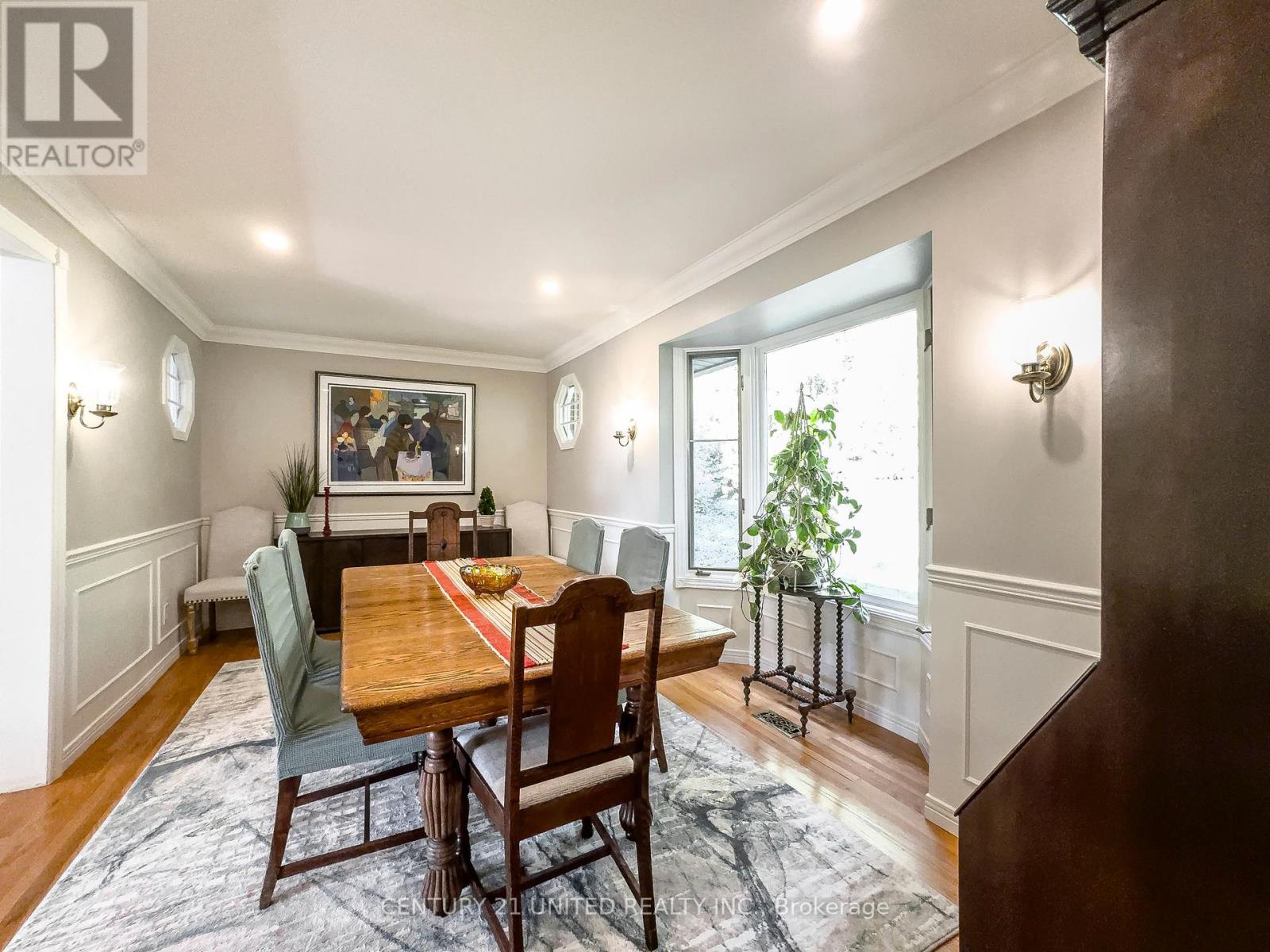 45 Crestwood Avenue, Peterborough (Monaghan Ward 2), Ontario  K9J 1N1 - Photo 17 - X12419689